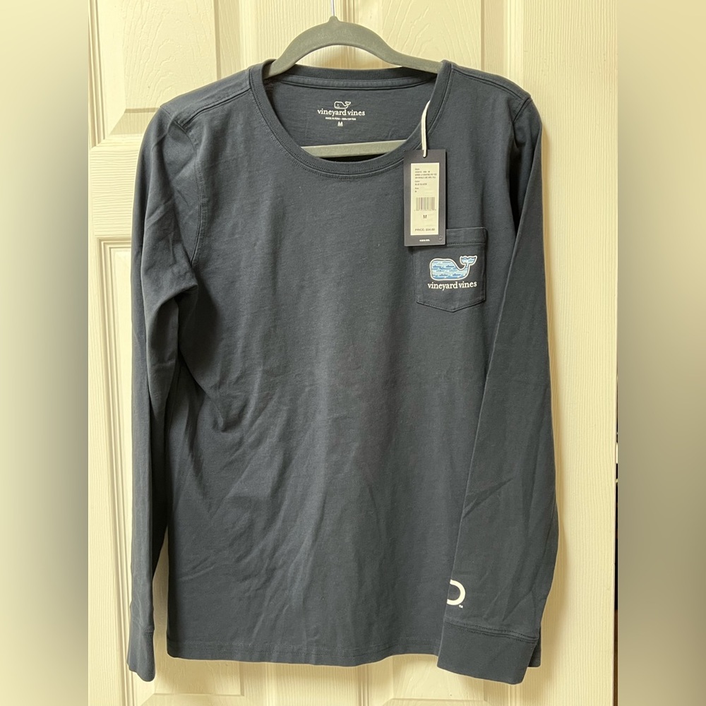 Boys vineyard vines, long sleeve T-shirt, new shark week size medium